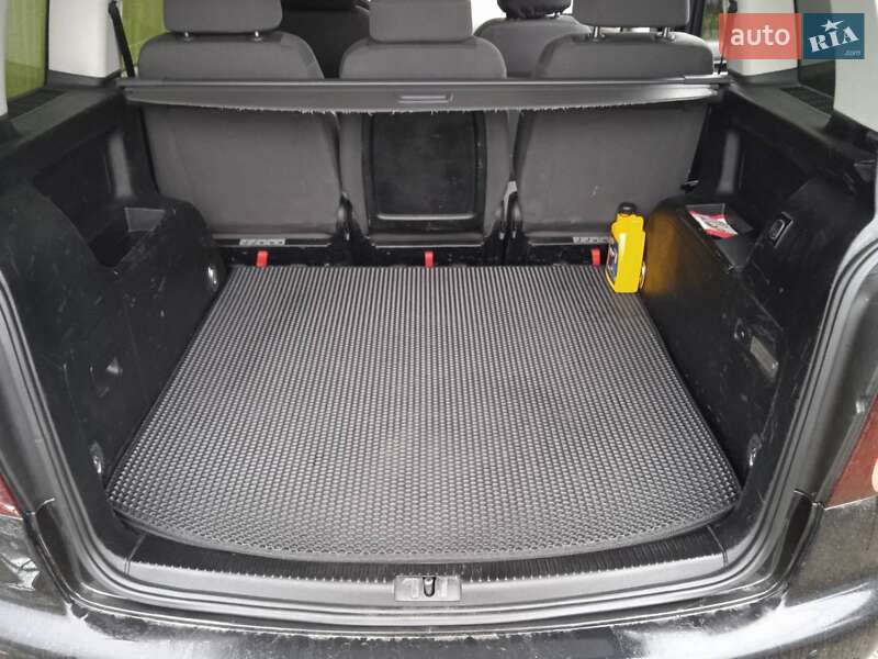 Минивэн Volkswagen Touran 2007 в Измаиле