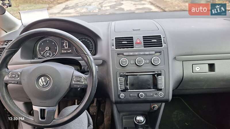 Минивэн Volkswagen Touran 2013 в Киеве