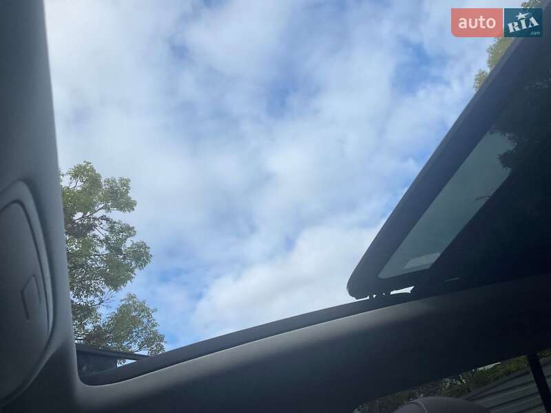 Минивэн Volkswagen Touran 2013 в Киеве