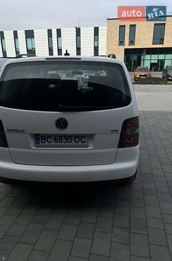 Мінівен Volkswagen Touran 2010 в Хмельницькому