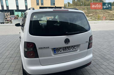 Мінівен Volkswagen Touran 2010 в Хмельницькому