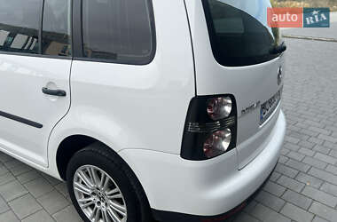 Мінівен Volkswagen Touran 2010 в Хмельницькому