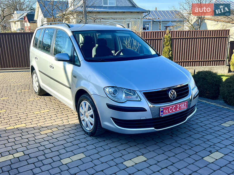 Минивэн Volkswagen Touran 2008 в Косове