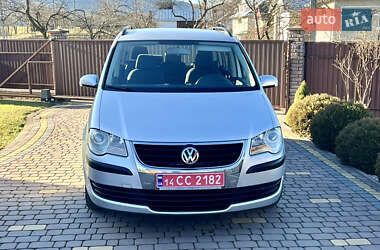 Минивэн Volkswagen Touran 2008 в Косове