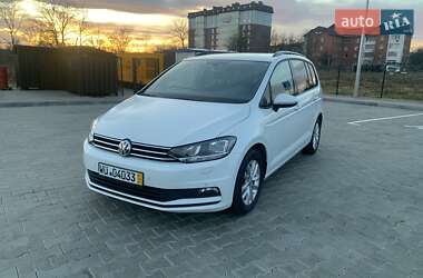 Мікровен Volkswagen Touran 2018 в Стрию