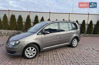 Минивэн Volkswagen Touran 2010 в Виннице