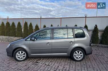 Минивэн Volkswagen Touran 2010 в Виннице