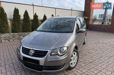 Минивэн Volkswagen Touran 2010 в Виннице