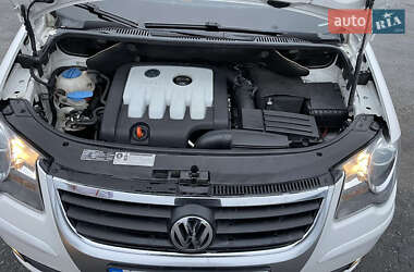 Минивэн Volkswagen Touran 2010 в 