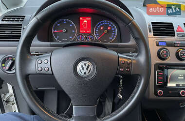 Минивэн Volkswagen Touran 2010 в 