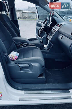 Минивэн Volkswagen Touran 2010 в 
