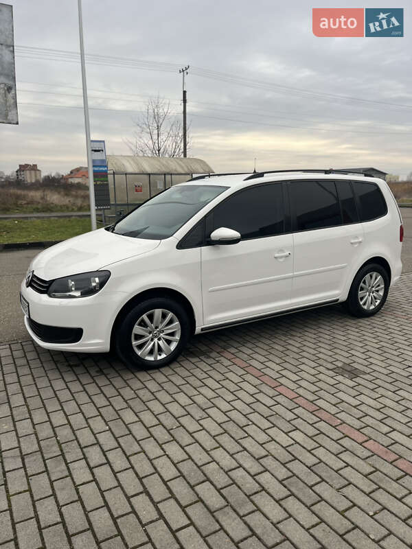 Минивэн Volkswagen Touran 2012 в Виноградове