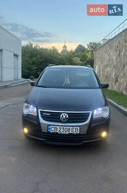 Минивэн Volkswagen Touran 2008 в Новгород-Северском