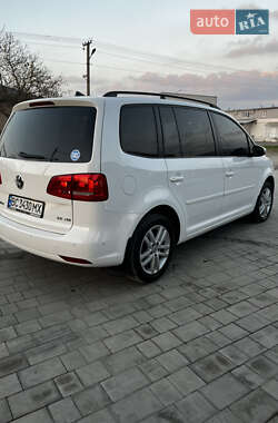 Минивэн Volkswagen Touran 2011 в Виноградове