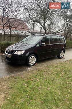 Мінівен Volkswagen Touran 2008 в Києві