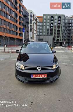 Минивэн Volkswagen Touran 2014 в Киеве