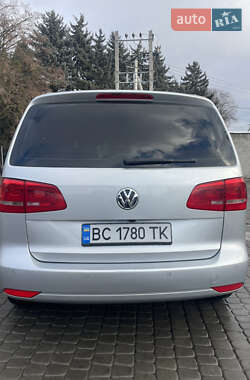 Мінівен Volkswagen Touran 2010 в Львові