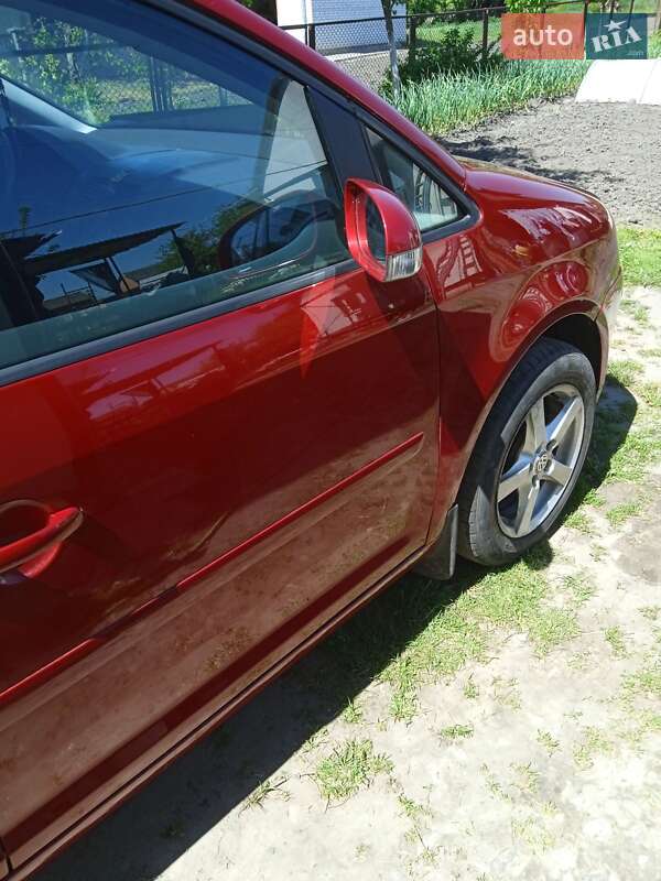 Минивэн Volkswagen Touran 2004 в Львове