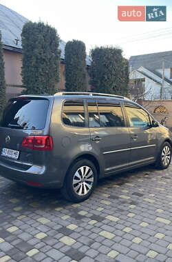 Мінівен Volkswagen Touran 2011 в Виноградові