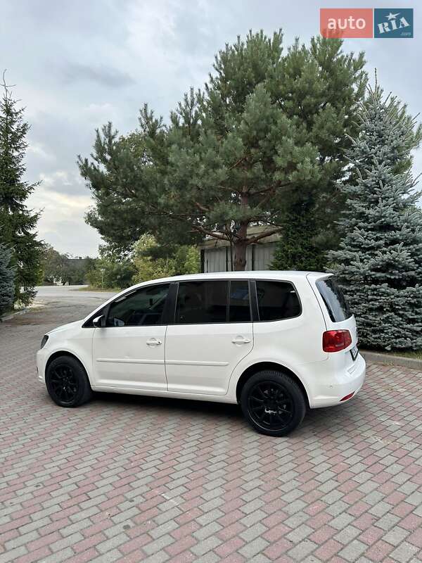 Volkswagen Touran 2012
