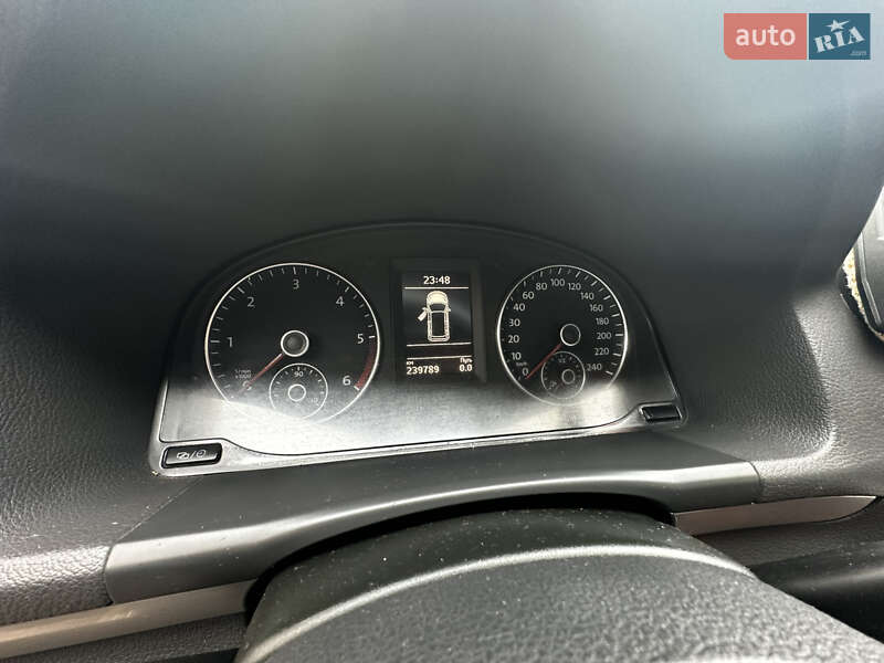 Мінівен Volkswagen Touran 2015 в Черкасах