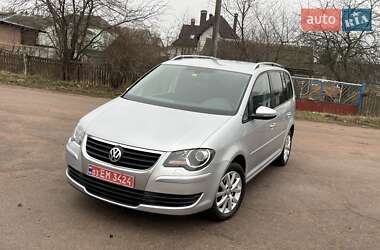 Мінівен Volkswagen Touran 2010 в Коростені