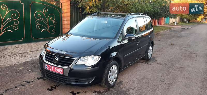 Мінівен Volkswagen Touran 2007 в Чернігові