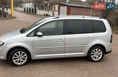 Мінівен Volkswagen Touran 2010 в Коростені