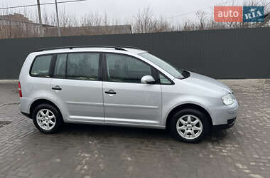 Мінівен Volkswagen Touran 2005 в Сарнах