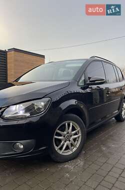 Мінівен Volkswagen Touran 2011 в Нововолинську