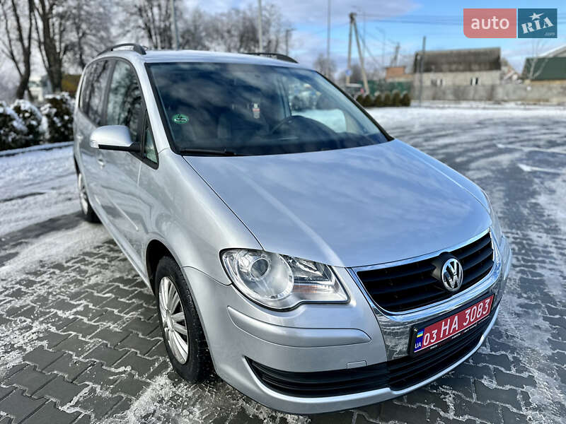 Мінівен Volkswagen Touran 2008 в Вінниці