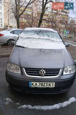 Минивэн Volkswagen Touran 2006 в Киеве