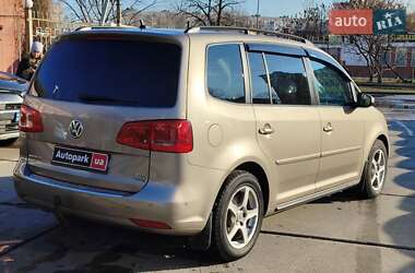 Минивэн Volkswagen Touran 2011 в Харькове