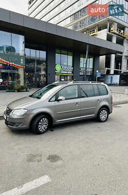 Мінівен Volkswagen Touran 2007 в Києві