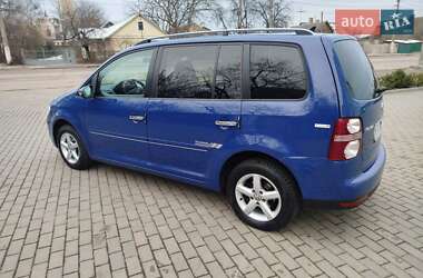 Мінівен Volkswagen Touran 2009 в Житомирі