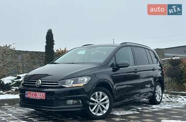 Мікровен Volkswagen Touran 2016 в Стрию