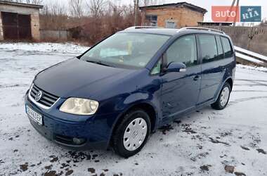 Минивэн Volkswagen Touran 2005 в Борзне