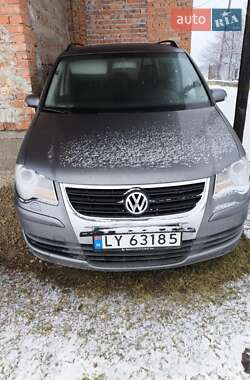 Мінівен Volkswagen Touran 2007 в Стрию