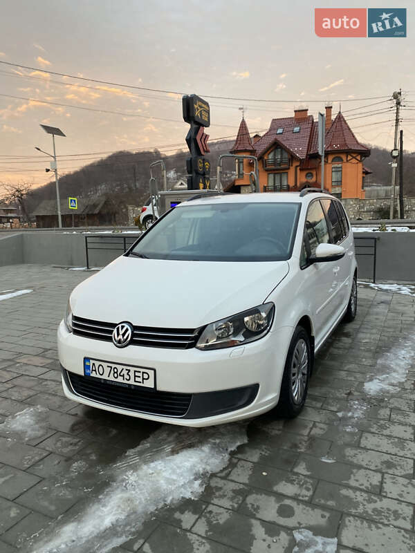 Мінівен Volkswagen Touran 2012 в Делятині