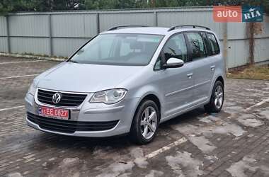 Минивэн Volkswagen Touran 2009 в Луцке