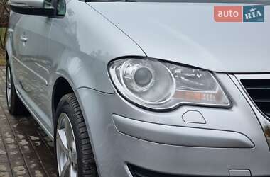 Мінівен Volkswagen Touran 2009 в Луцьку