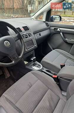 Минивэн Volkswagen Touran 2006 в Ровно