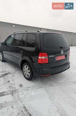 Мінівен Volkswagen Touran 2008 в Києві