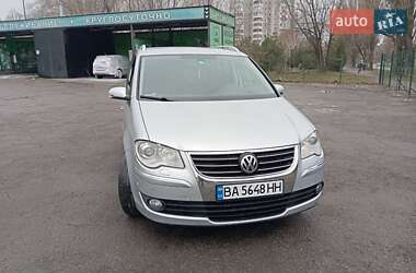 Мінівен Volkswagen Touran 2008 в Запоріжжі