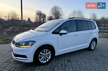 Микровэн Volkswagen Touran 2017 в Стрые