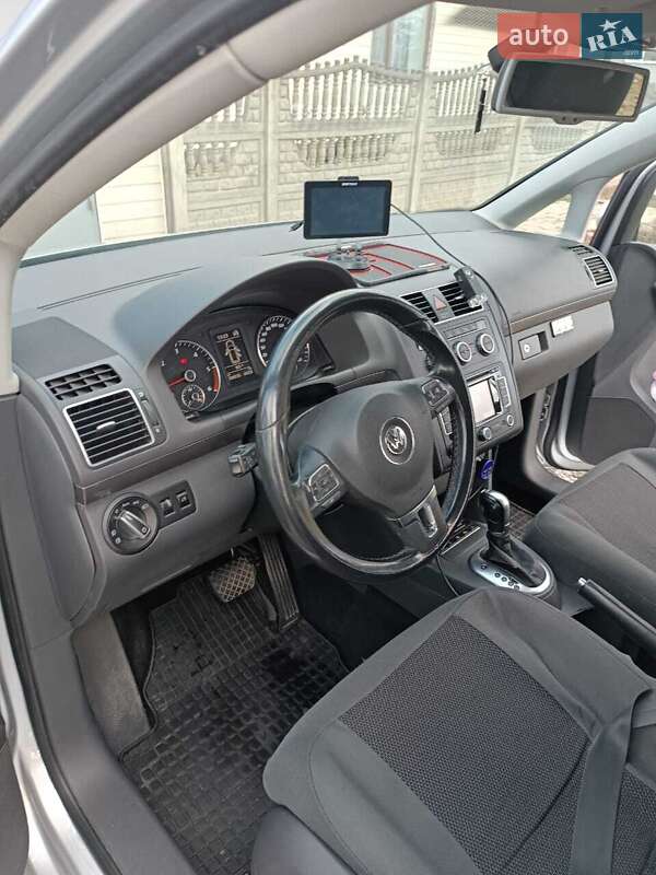 Минивэн Volkswagen Touran 2013 в Новомиргороде