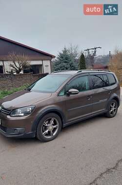 Мінівен Volkswagen Touran 2011 в Дніпрі