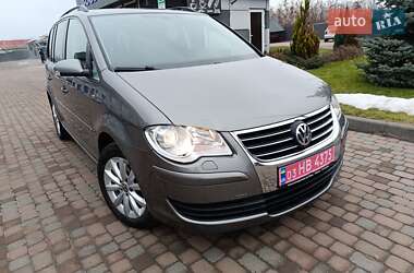 Мінівен Volkswagen Touran 2008 в Сарнах