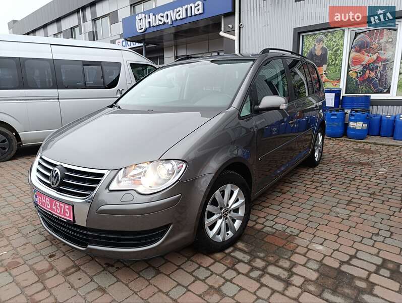 Мінівен Volkswagen Touran 2008 в Сарнах