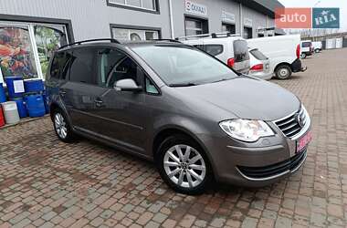 Мінівен Volkswagen Touran 2008 в Сарнах